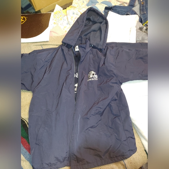 Dallas Cowboys Hooded Rain Jacket Bad Zipper - Picture 1 of 5